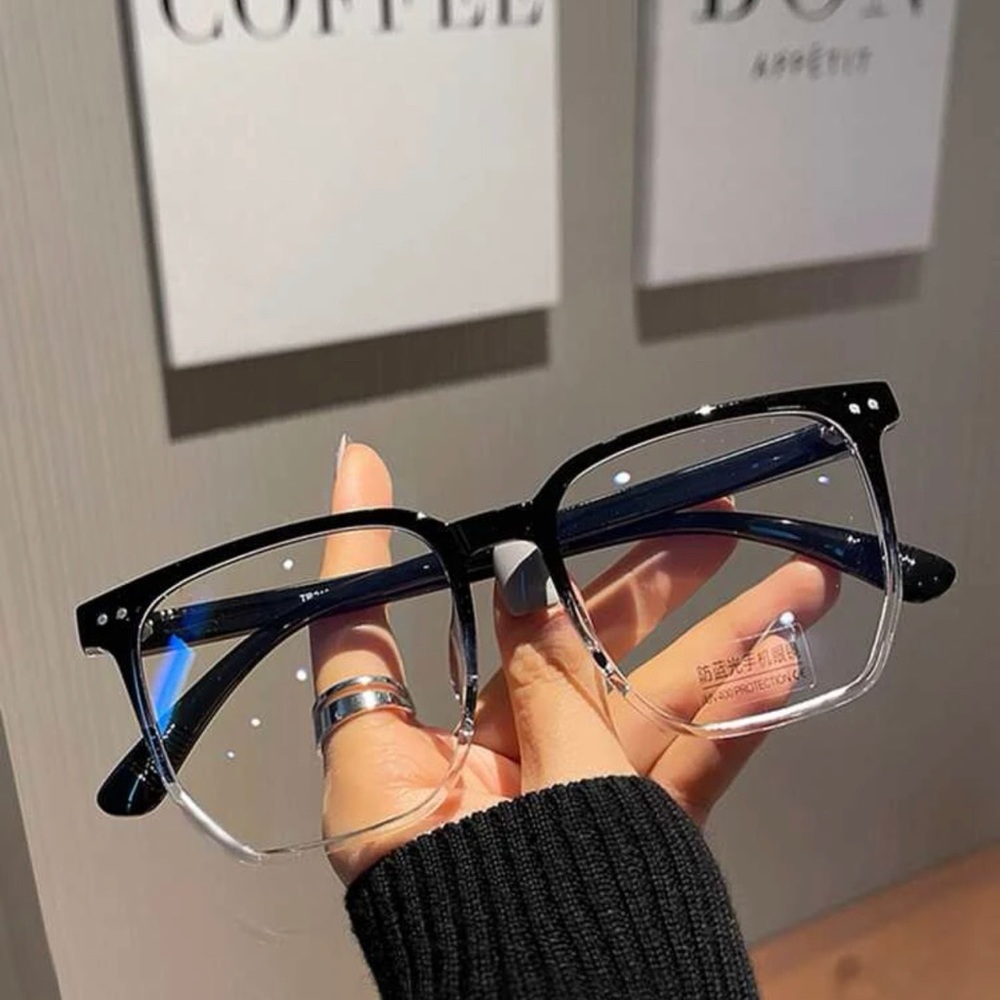 Gradient colored rivet snap eyeglasses